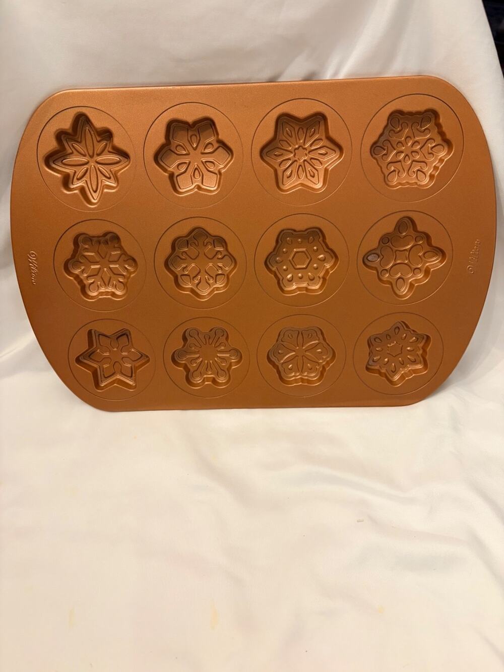 WILTON Snowflake Holiday Baking Pan Christmas mini mold Cake Cookies Copper